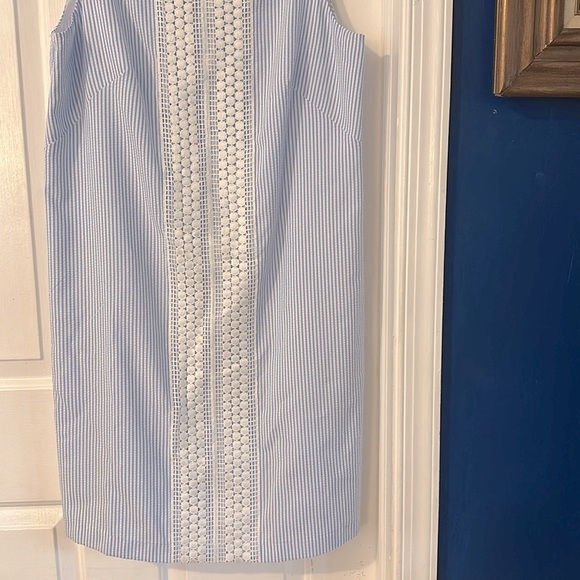 NWOT Women’s London Times Crochet Lace Panel Seersucker Stripe Shift Dress - Picture 5 of 11